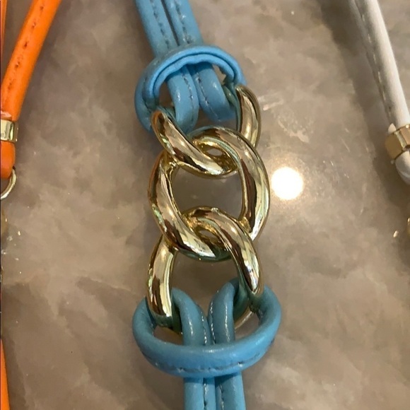 Bracelets - Picture 2 of 7